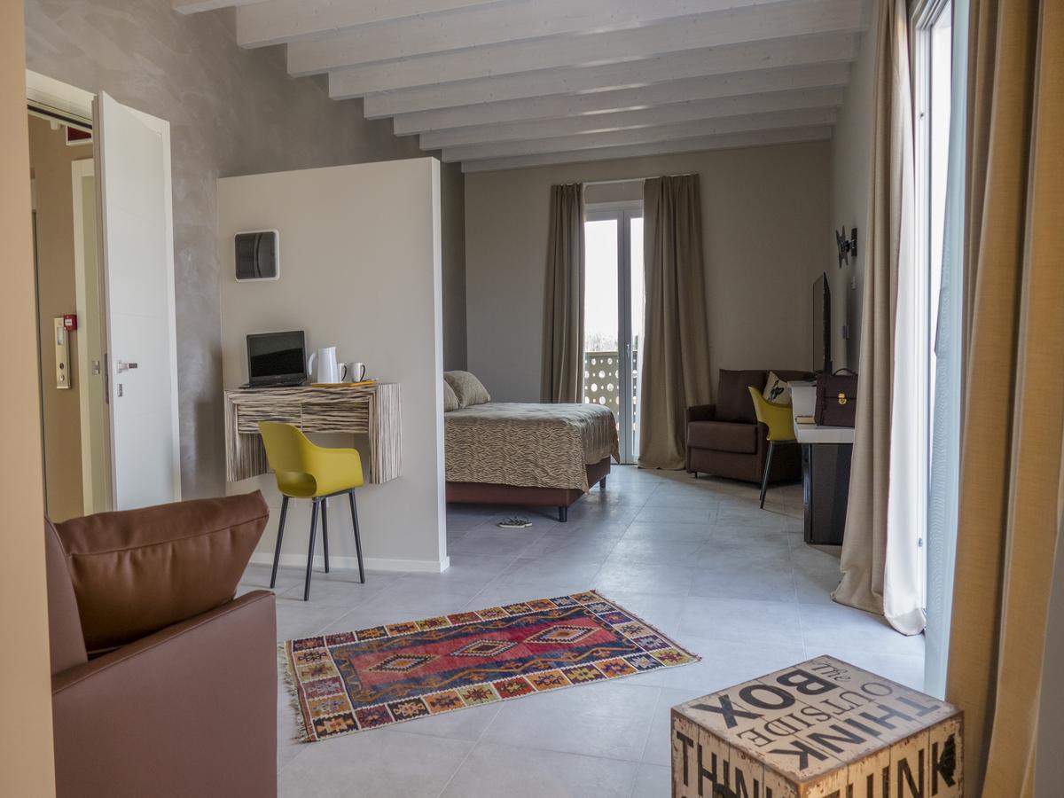 Hotel Buena Onda Peschiera del Garda Dış mekan fotoğraf