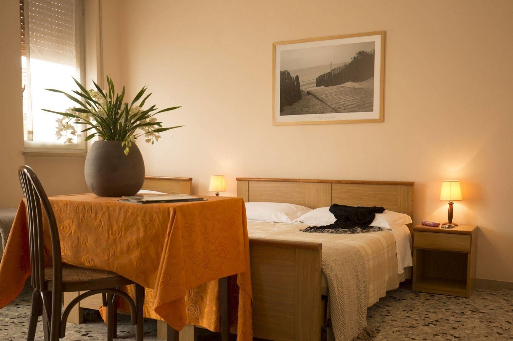 Hotel Buena Onda Peschiera del Garda Dış mekan fotoğraf